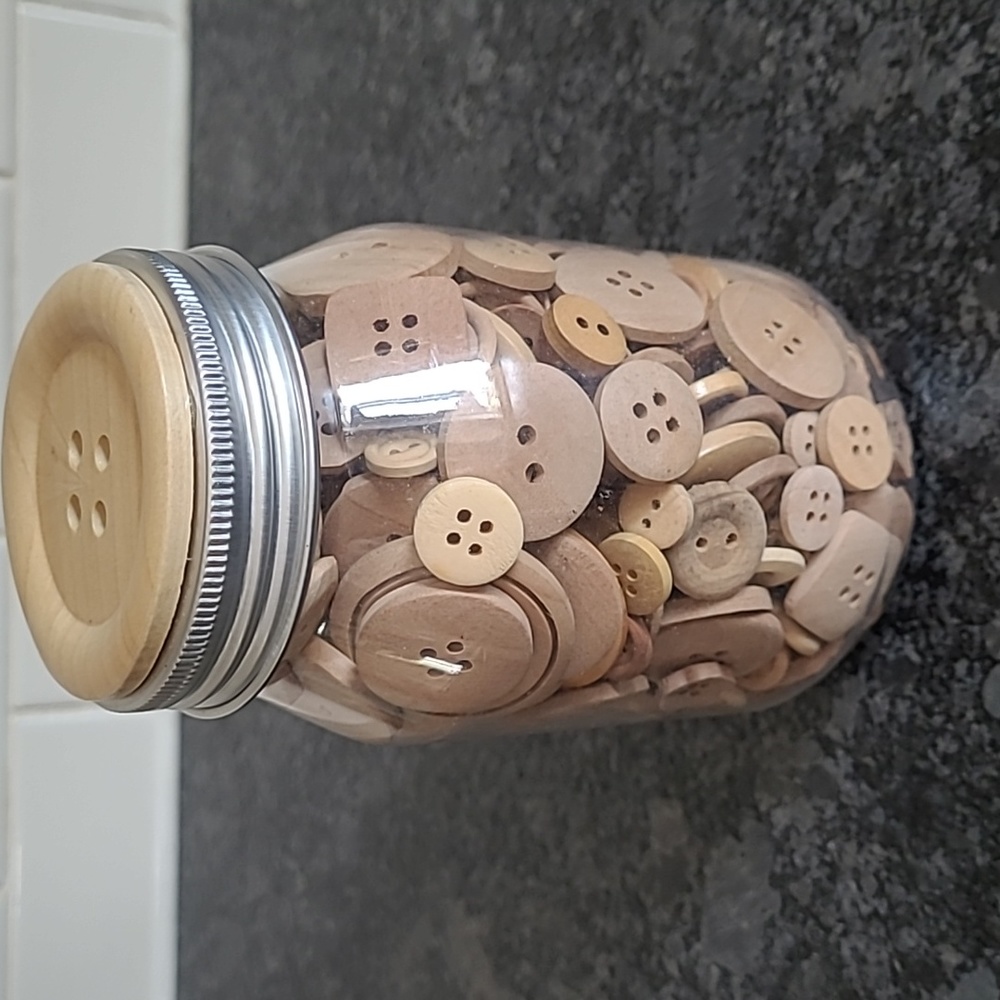 New Jar Crafting Wooden Buttons